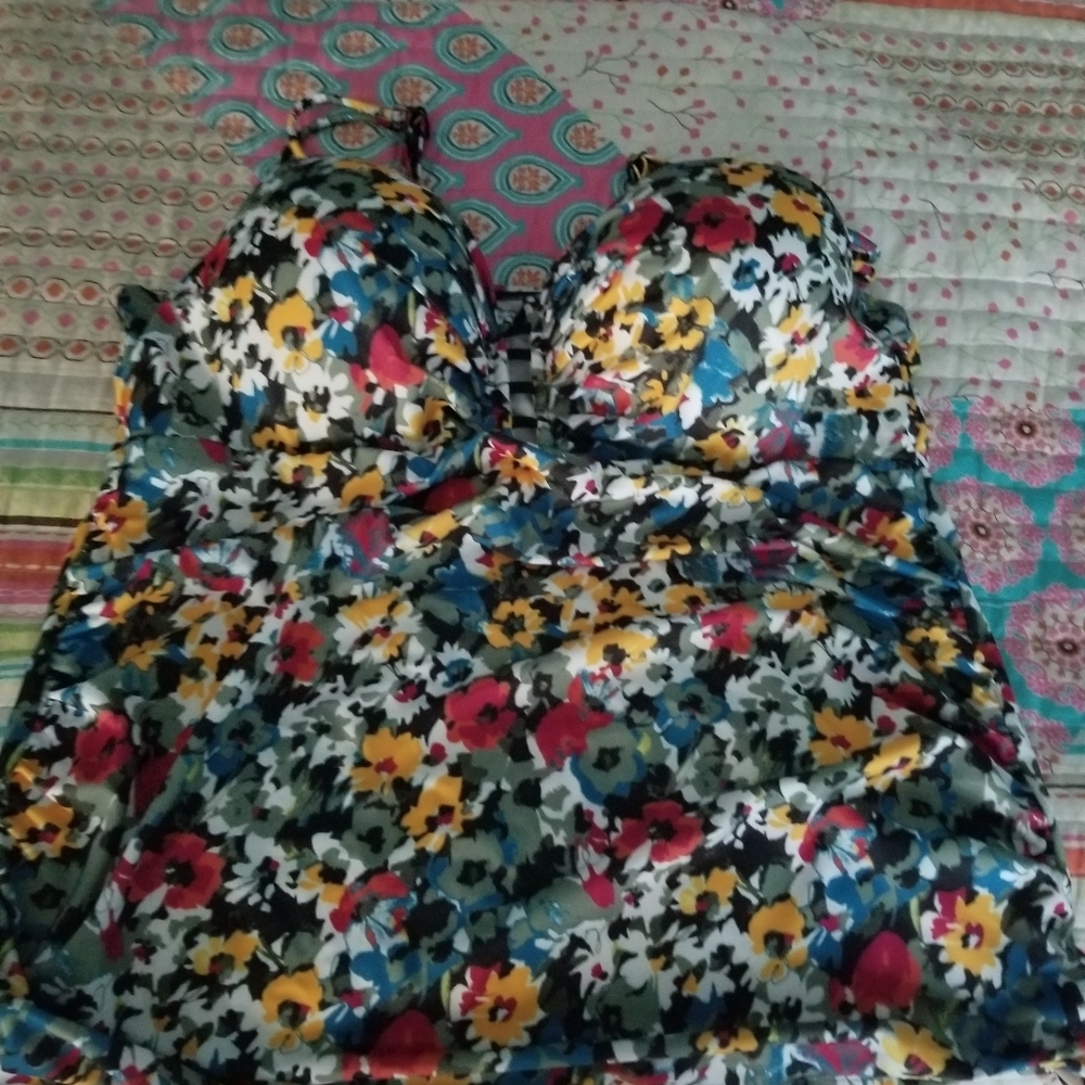 Cacique Swim Top -42DD